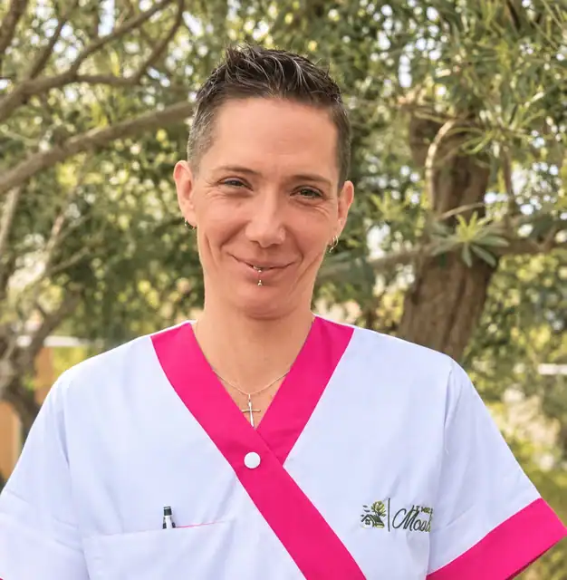 Portrait de Jennifer T. figurant sur le site du Mas du Moulin